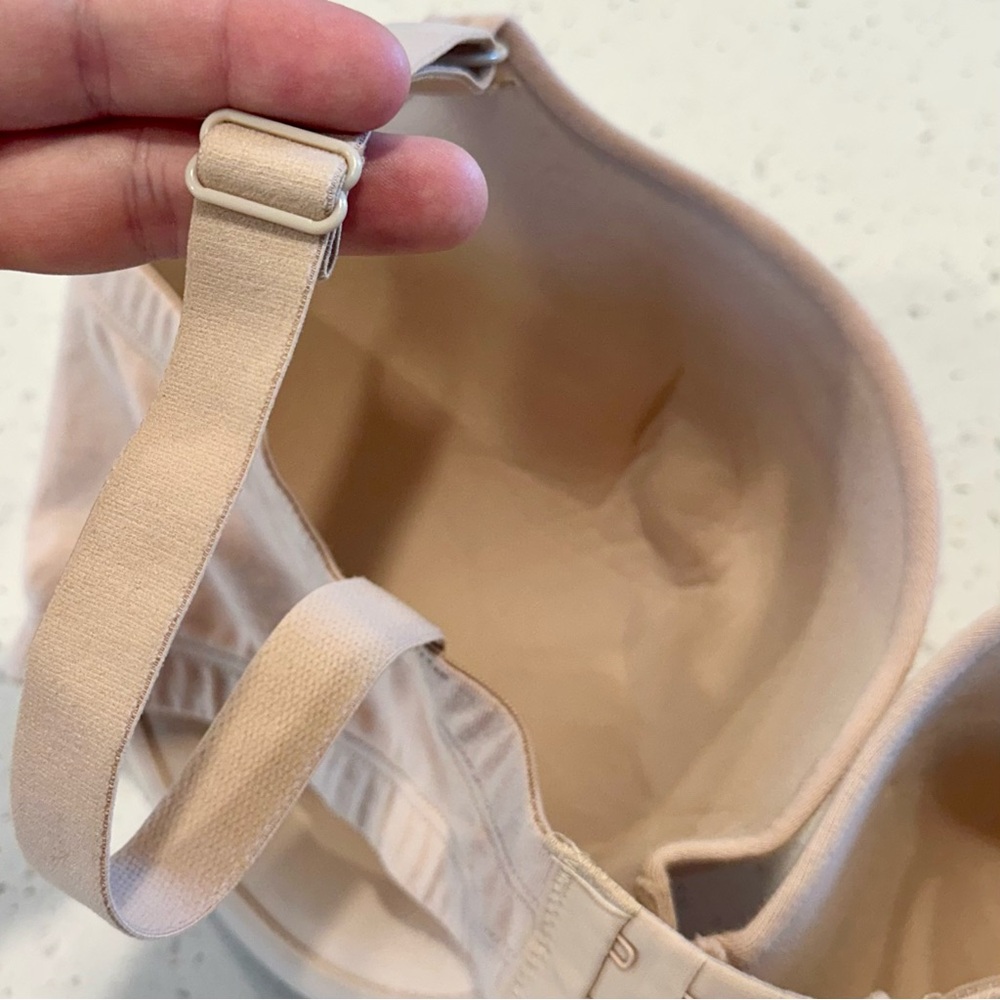 Fruit of the Loom Light Tan/Nude Bra - Size: 40DDD - Picture 3 of 6